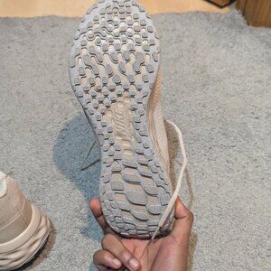 Nike Men's Revolution Size 10.5 (Pre-Owned - Excellent)